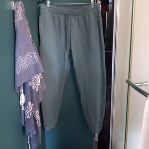 Aritzia- Cozy Fleece  Sweat pants-  Women's-SZ XL